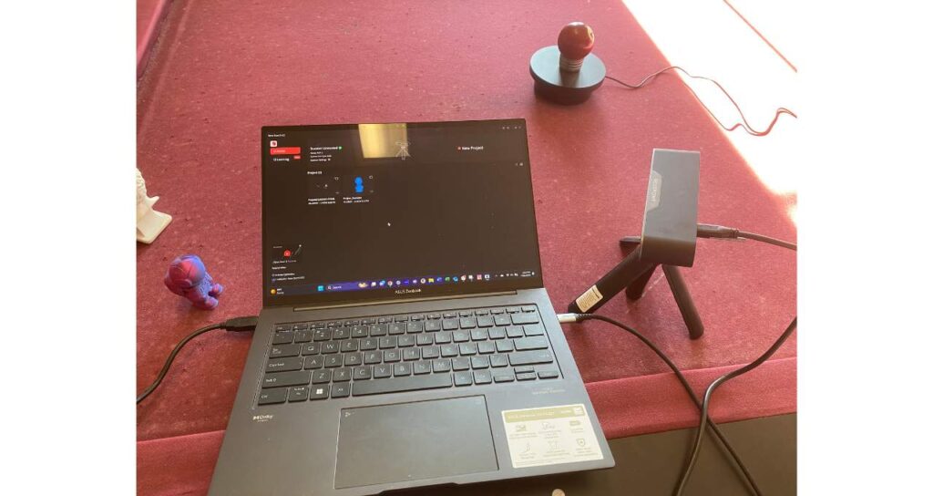 Revopoint_POP_3_Scanner_ Assembly_&_Setup_04